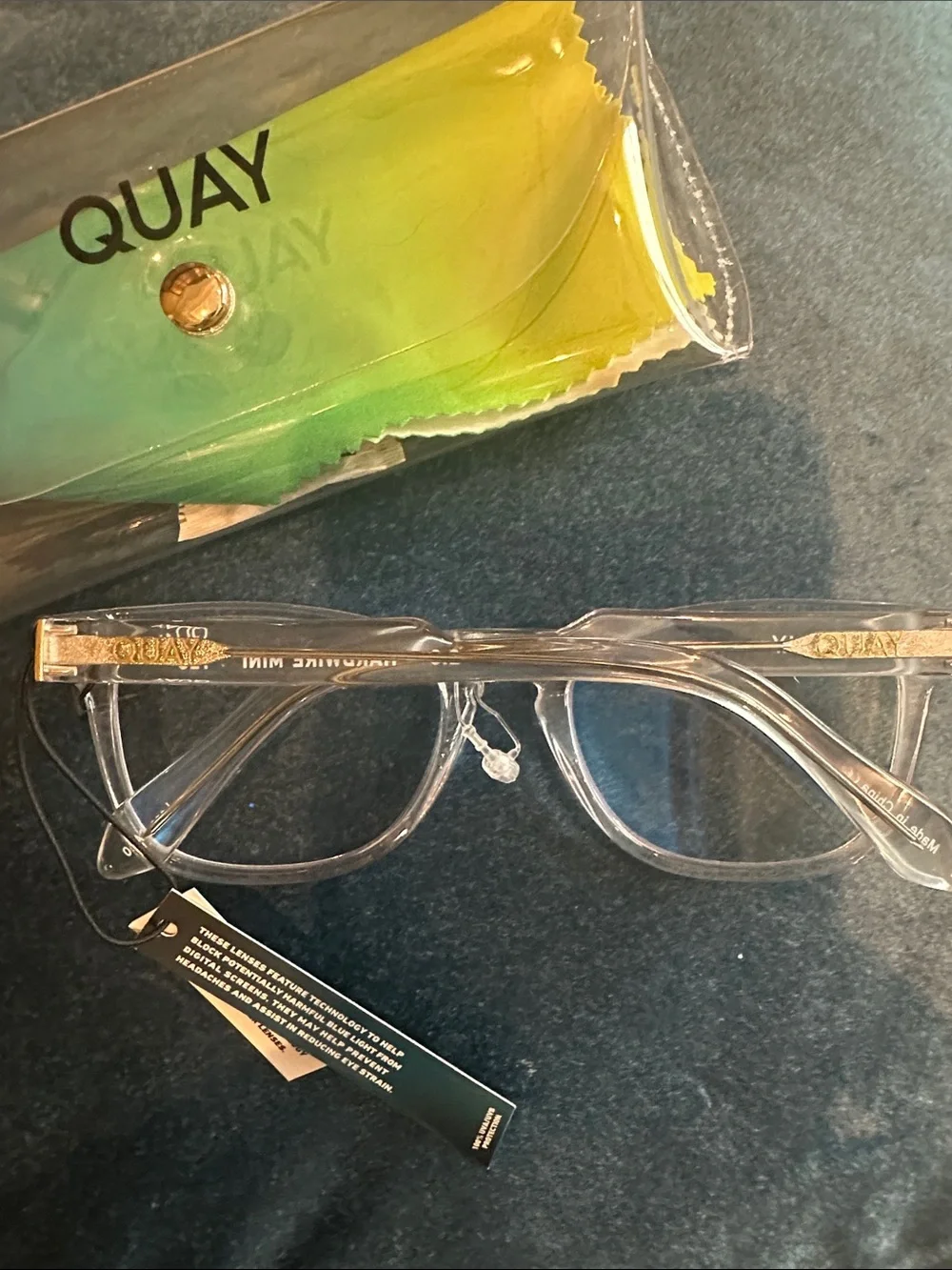 Quay Australia Clear Frame blue light Reading Glasses with  Case